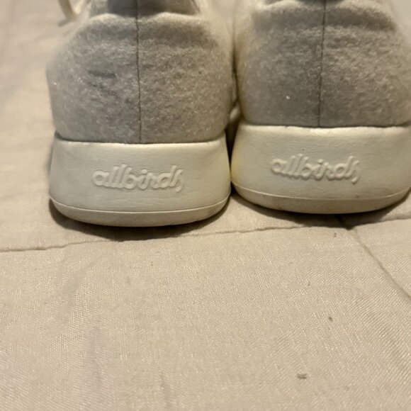 Allbirds Wool Runner Limited Edition Sneaker - 9 - Picture 4 of 5
